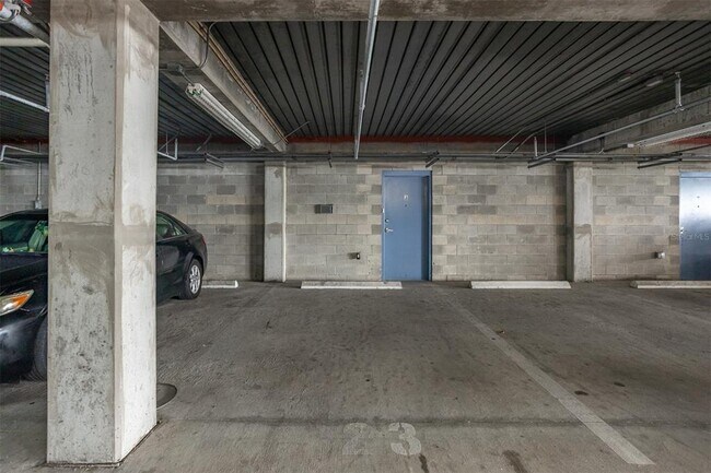 Building Photo - 5008 S MacDill Ave