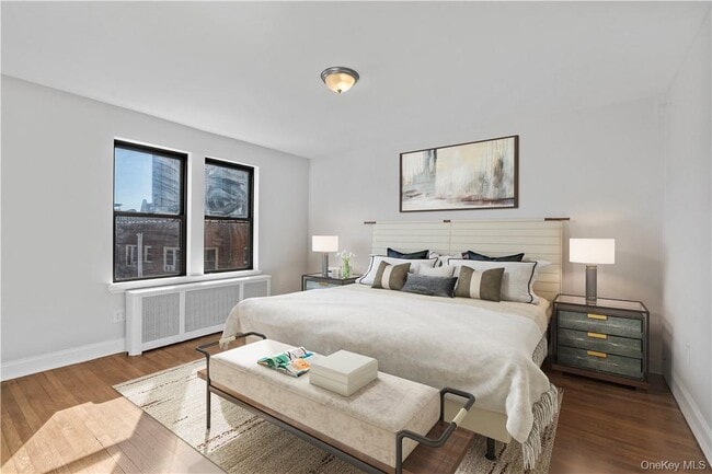 Building Photo - 250 Martine Ave