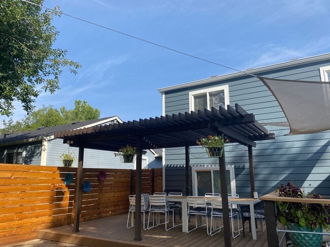 Building Photo - 1817 Tyler Ave