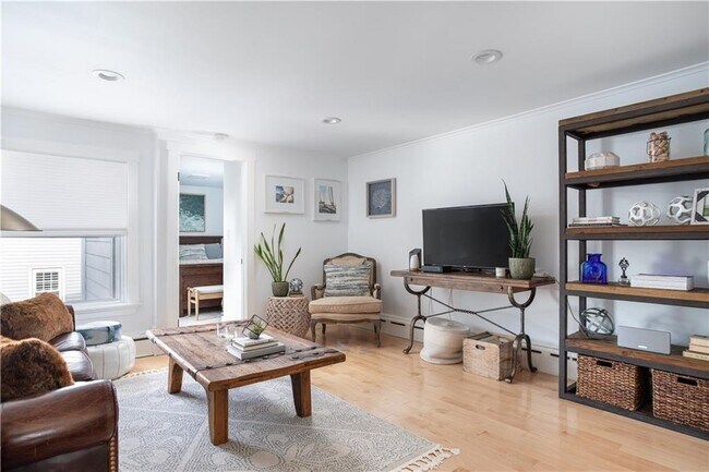 Building Photo - 22 Dearborn St