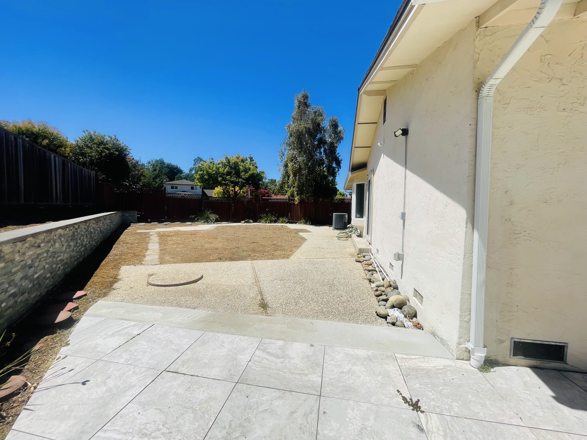 Building Photo - 1150 Stafford Dr