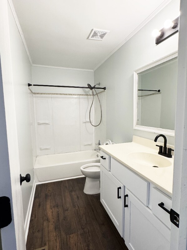 Building Photo - 599 Moriston Rd