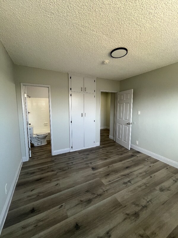 Building Photo - 1060 W 117th St