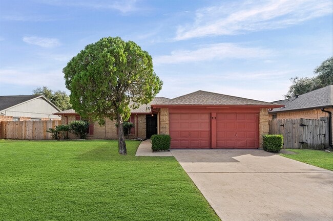 Primary Photo - 711 Whippoorwill Dr