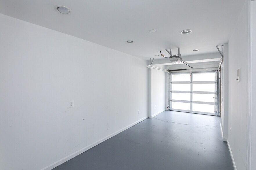 Building Photo - 2315 15th St NW
