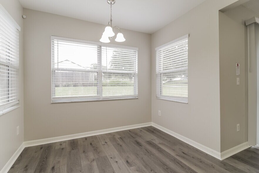 Building Photo - 10600 Crescendo Loop