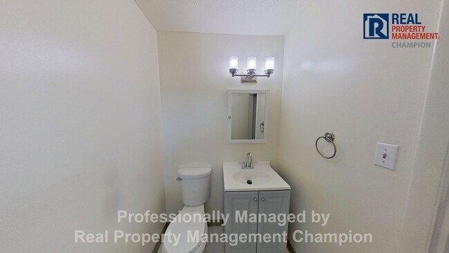 Building Photo - 2909 Spaulding Dr