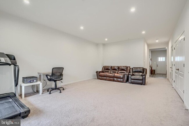 Building Photo - 7054 Fox Glove Ln