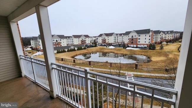 Building Photo - 245 Breeders Cup Dr