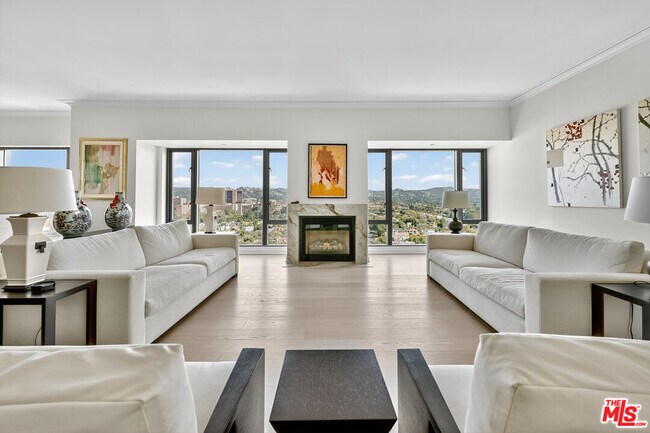 Building Photo - 10727 Wilshire Blvd