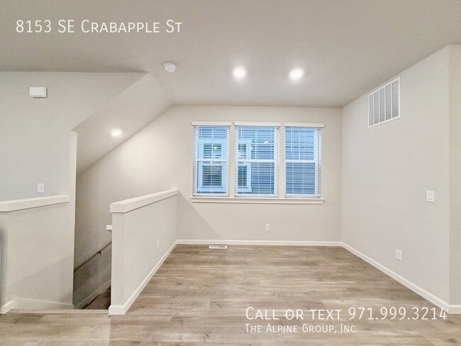 Building Photo - 8153 SE Crabapple St