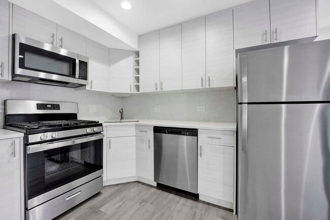 Building Photo - 3648 S Paulina St