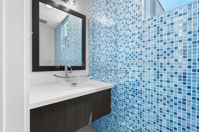 Building Photo - 7857 Inception Way