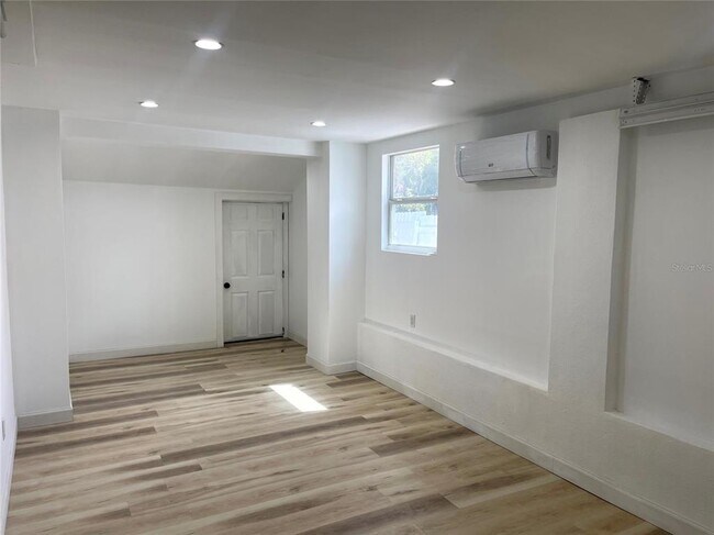 Building Photo - 3717 Belmont Blvd