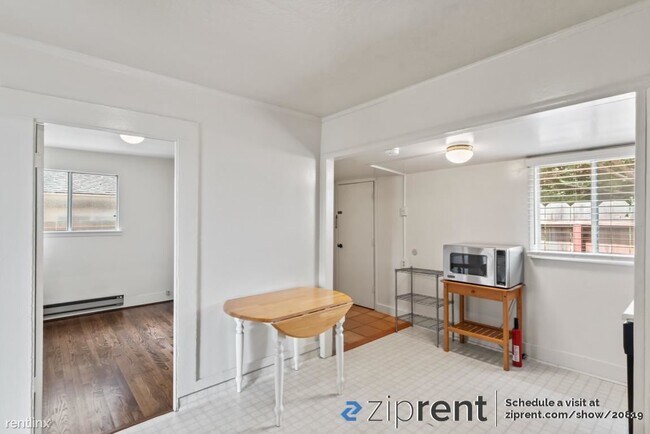 Building Photo - 2 br, 1 bath House - 486 Monroe St, Monter...