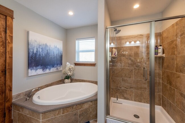 Building Photo - Brand New Home Located in the Heart of Winter Park!