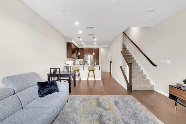 Building Photo - 37335 Duckling Ter