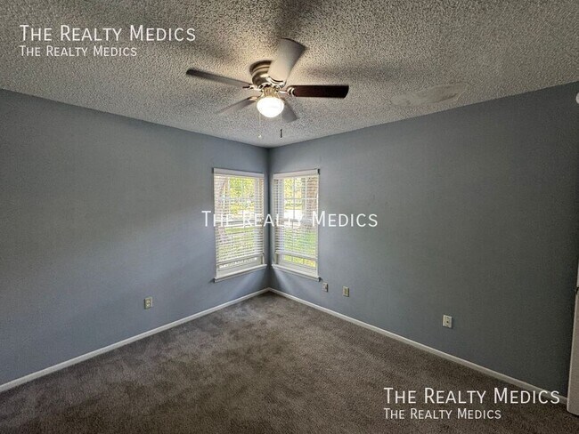 Building Photo - 3117 Bridgeford Dr