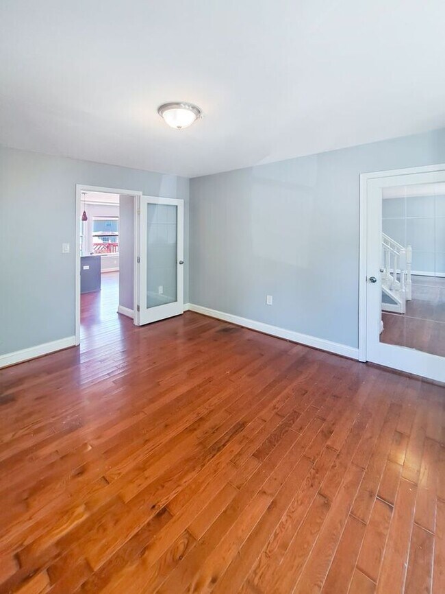 Building Photo - Amazing 4 Bedroom, 4 Bath SFH Corner Lot, ...