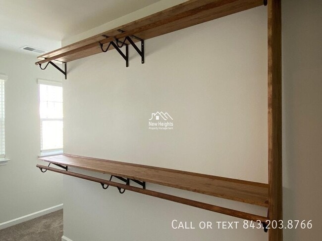Building Photo - 2641 Alamanda Dr