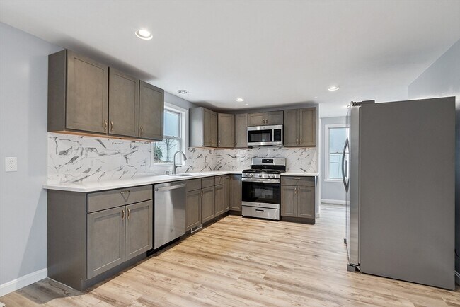 Building Photo - 4 Moran Ct