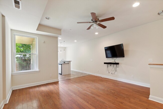 Building Photo - 1728 N Gratz St