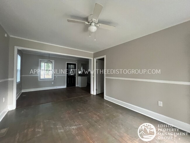 Building Photo - Renovated 3-Bedroom, 2-Bathroom Home with ...