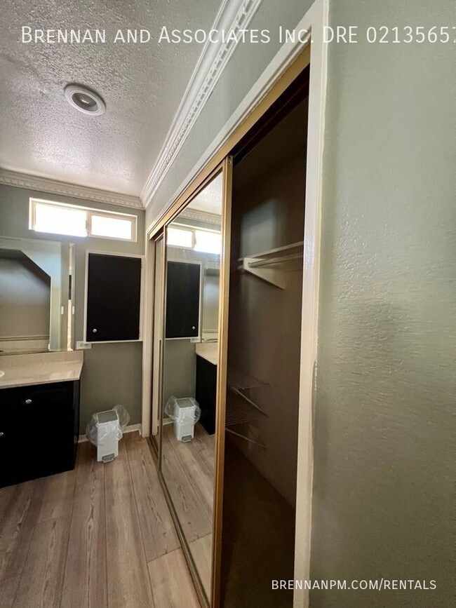 Building Photo - 5775 Sprinter Ln