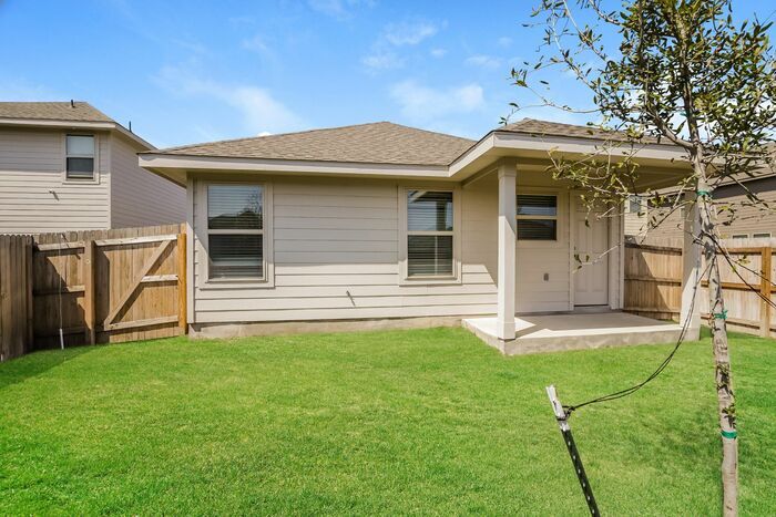 Building Photo - 9418 Somers Bend