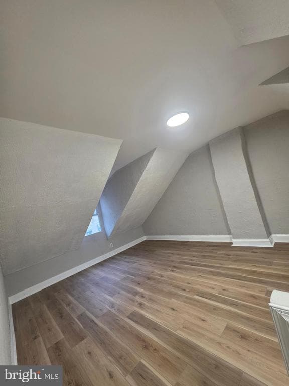 Building Photo - 158 W Green St