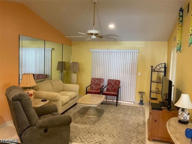 Building Photo - 4919 Victoria Dr