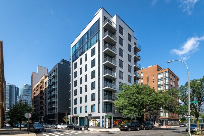 Primary Photo - Queens Boro Tower