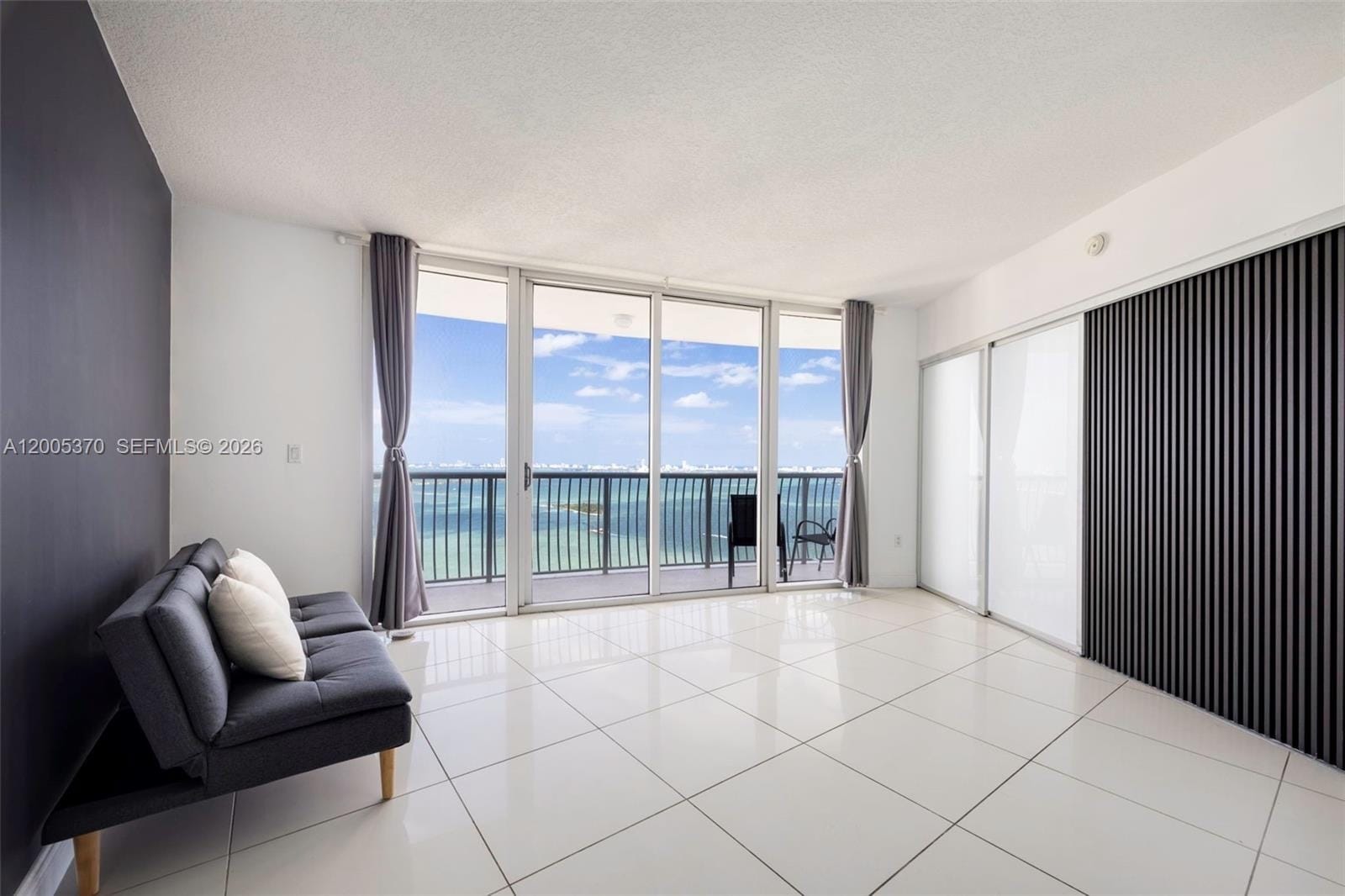 Building Photo - 1750 N Bayshore Dr