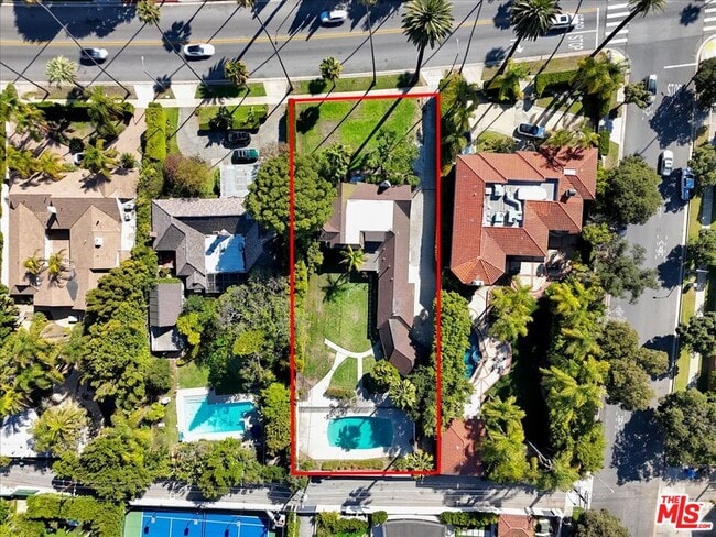 Primary Photo - 626 N Canon Dr