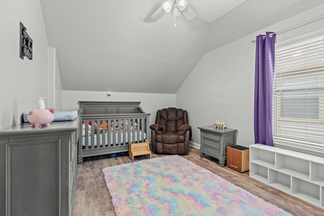 Building Photo - 14402 Hazeldale Dr