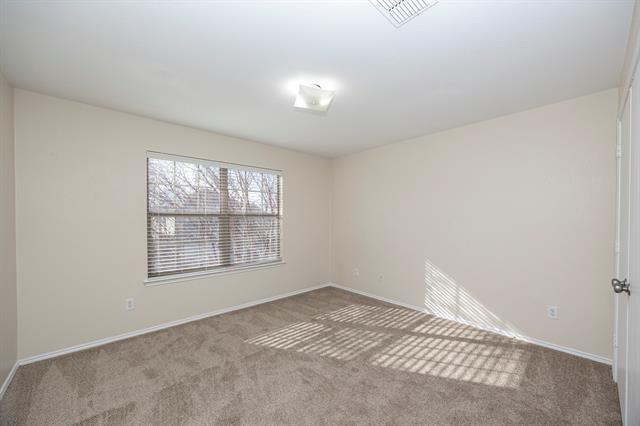 Building Photo - 5828 Pebble Ridge Dr