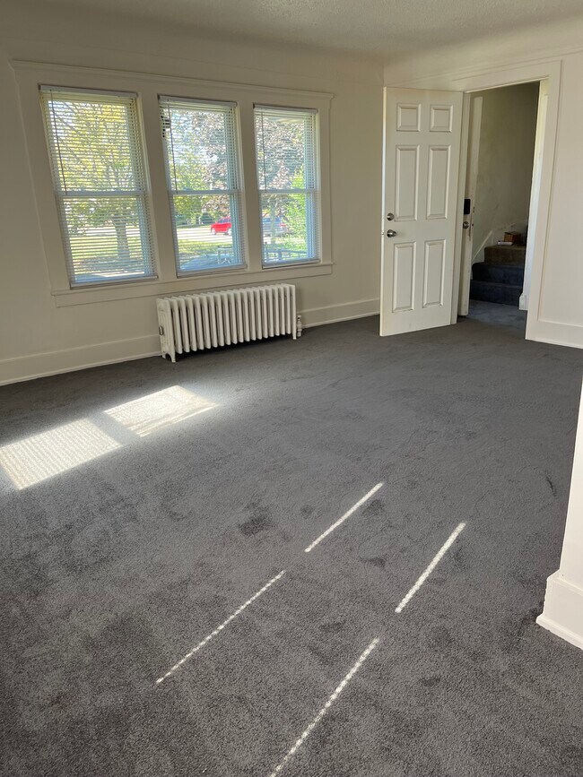 Building Photo - 1459 Fort Park Blvd