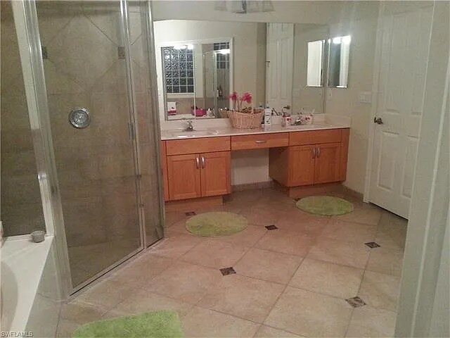 Building Photo - 637 Grand Rapids Blvd