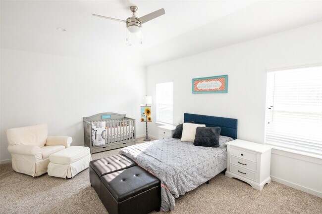 Building Photo - 14035 Vly Crk Ct