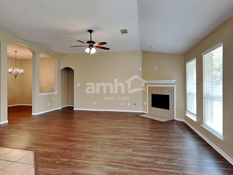Building Photo - 7612 Misty Lake Ln