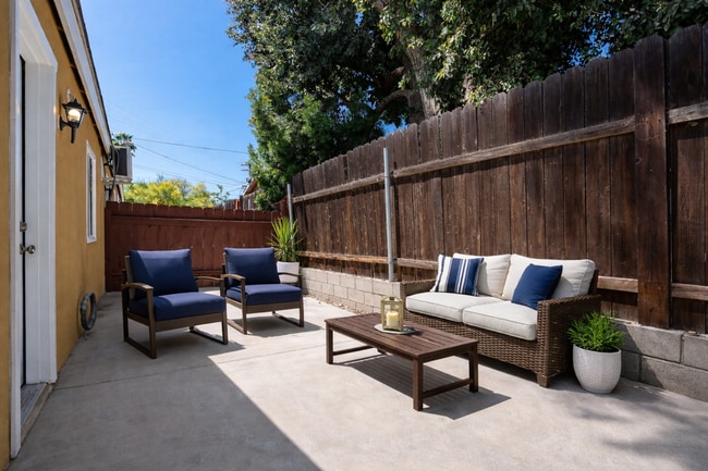 Building Photo - 1 bed 1 bath in El Cajon