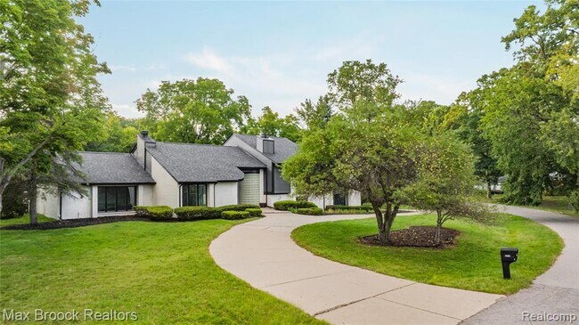 Building Photo - 3332 Barlyn Ln