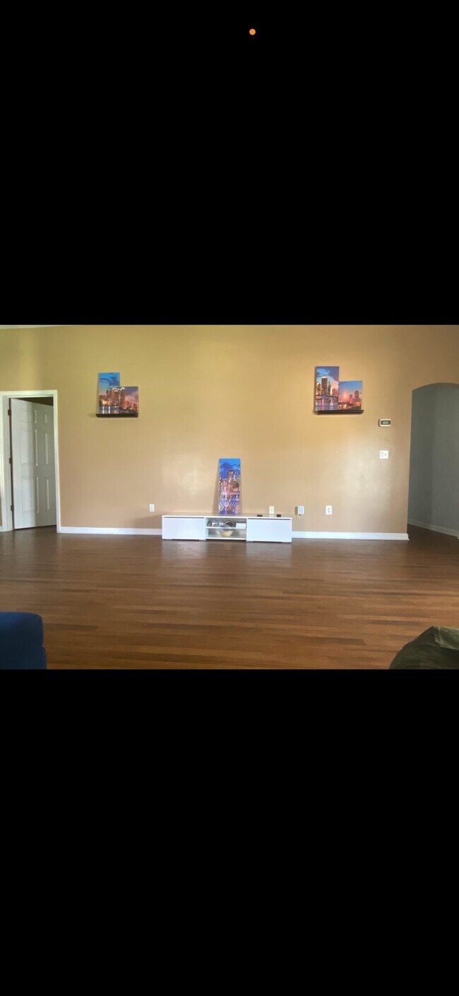 Building Photo - 2736 Maple Durham Dr