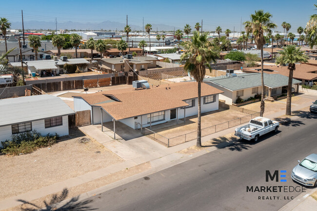 Building Photo - 4 Bed/2Bath Home at 39th Ave/Camelback! Re...