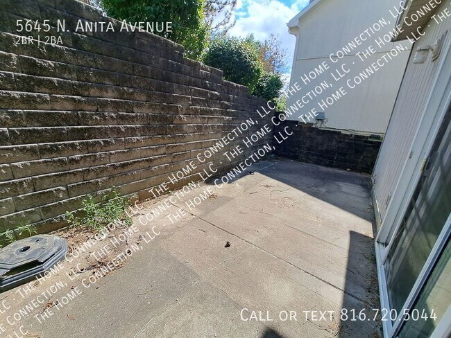 Building Photo - 5645 N Anita Ave