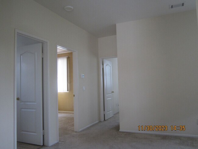 Building Photo - SPACIOUS PLACENTIA TOWNHOME