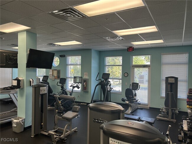 Building Photo - 2743 First St