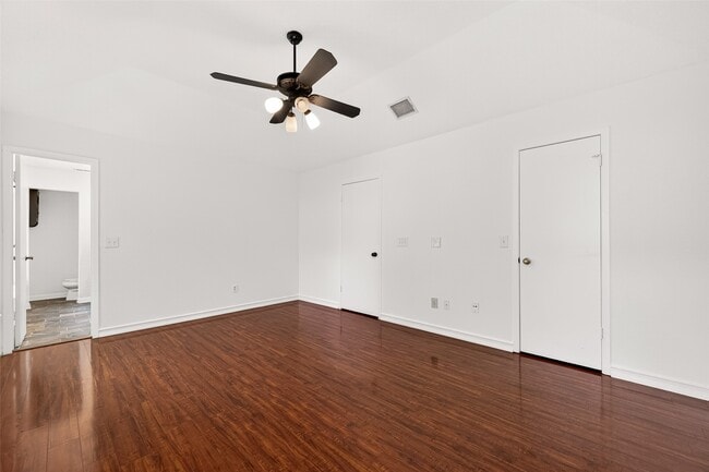 Building Photo - 42 Rockridge Dr