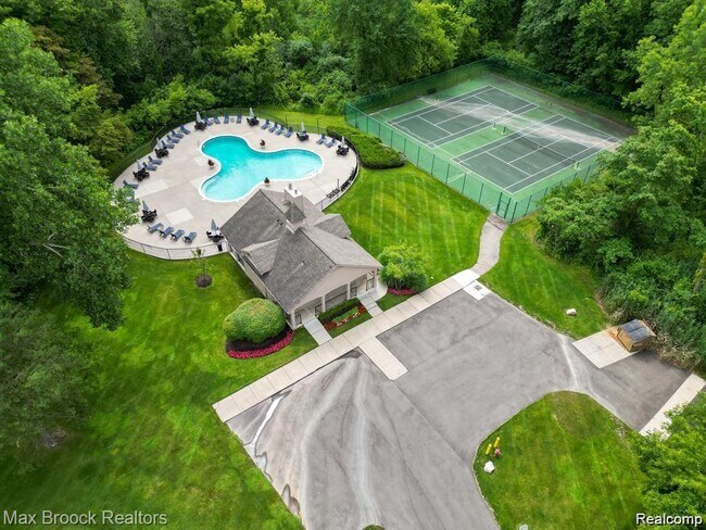 Building Photo - 7422 Azalea Ct