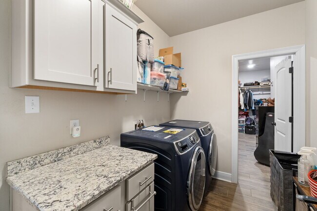 Building Photo - 1464 Sabal Palm Dr
